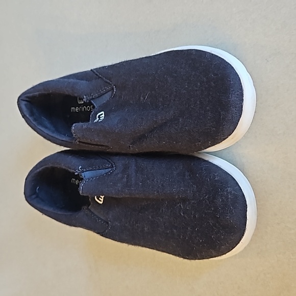 Merinos blue and white slip ons - Picture 3 of 10